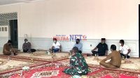 Mardani dan sejumlah pejabat lainnya tampak mengenakan masker dan menjaga jarak satu sama lain