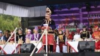 Pj. Bupati Bombana H. Burhanuddin saat membuka Festival Tangkeno. (Foto : Diskomifo)