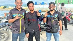 Dari Kiri : Anto (manager), Irgi (Atlet slalom), Idhan Halik (Ketua IMI Bombana)