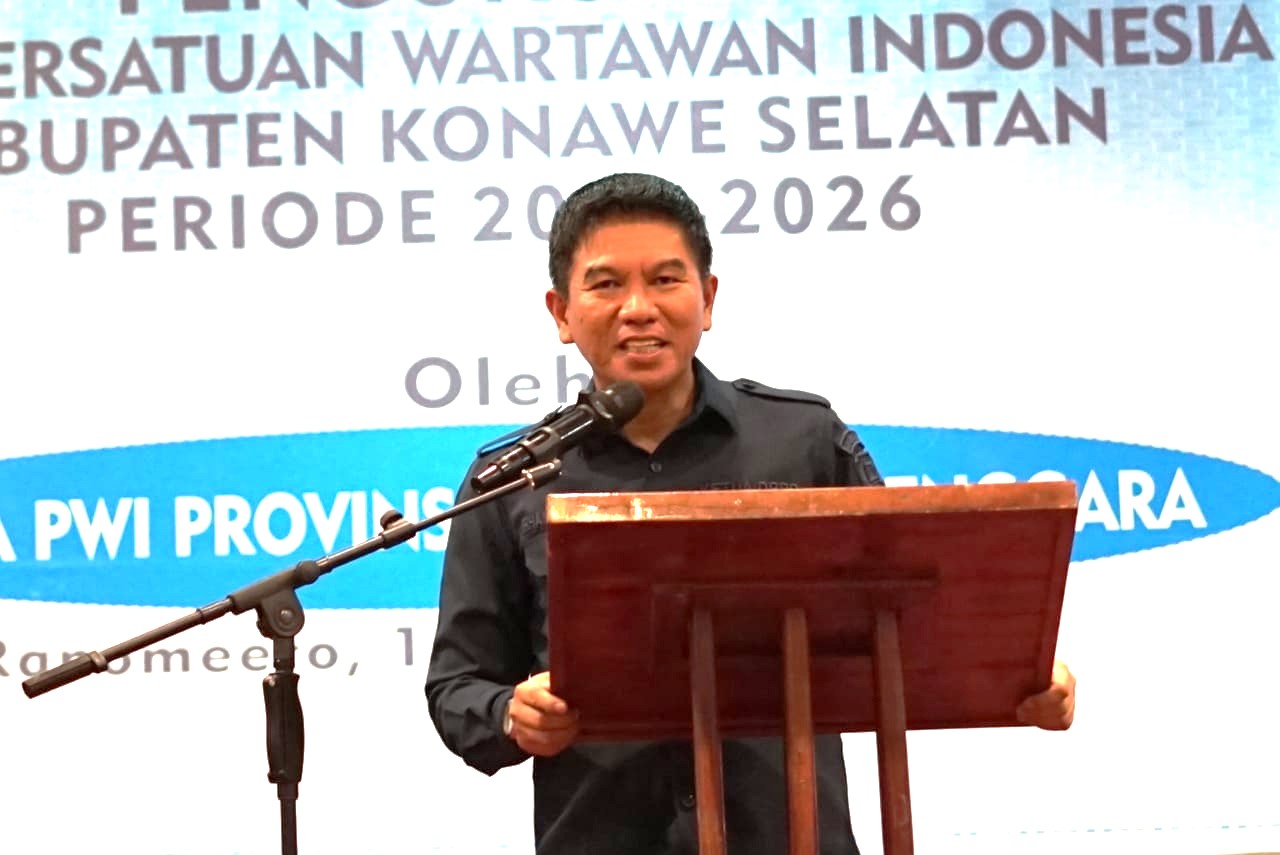 Ketua DPRD Konsel, Irham Kalenggo 