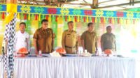 Wakil Bupati Konawe Selatan, Rasyid (Tengah)