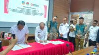 Penandatanganan Naskah NPHD Pilkada Konawe Selatan