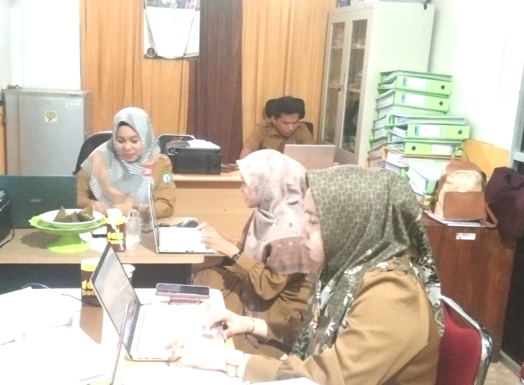 Tim Inspektorat Bombana saat melakukan pemeriksaan rutin