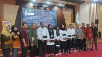 Kegiatan Penutupan dan penyerahan Penghargaan kepada Peserta