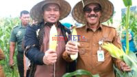 Pj. Bupati Bombana Edy Suharmanto (Kanan) dan Ketua DPRD Bombana Arsyad (Kiri)