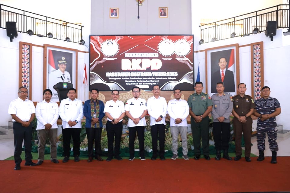Stakeholder Bombana saat pembukaan Musrenbang