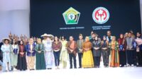 Dinas Pariwisata Bombana saat menghadiri Indonesia Fashion Week (IFW) 2024