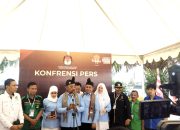 Calon Bupati Bombana Burhanuddin dan Ahmad Yani saat mendaftar di KPU Bombana