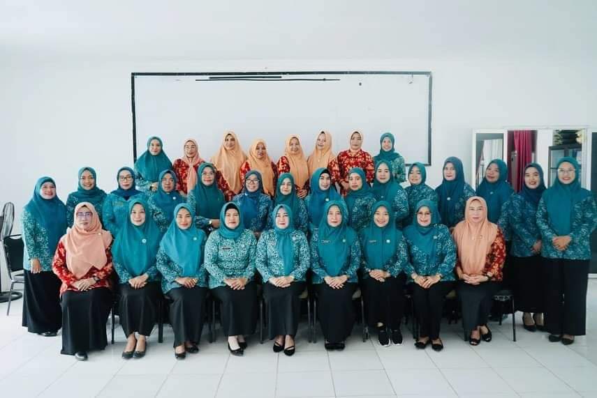 Foto bersama usai pelaksanaan Rapat