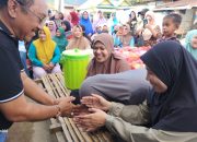 H. Burhanuddin disambut suka cita warga Kabaena