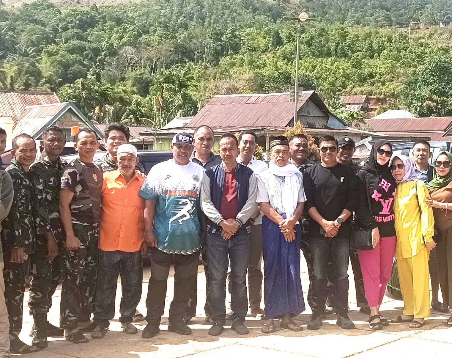 Kunjungan Dandim 1431/Bombana, Letkol Inf Andi Irfandi, S.I.P ke Raja Kabaena