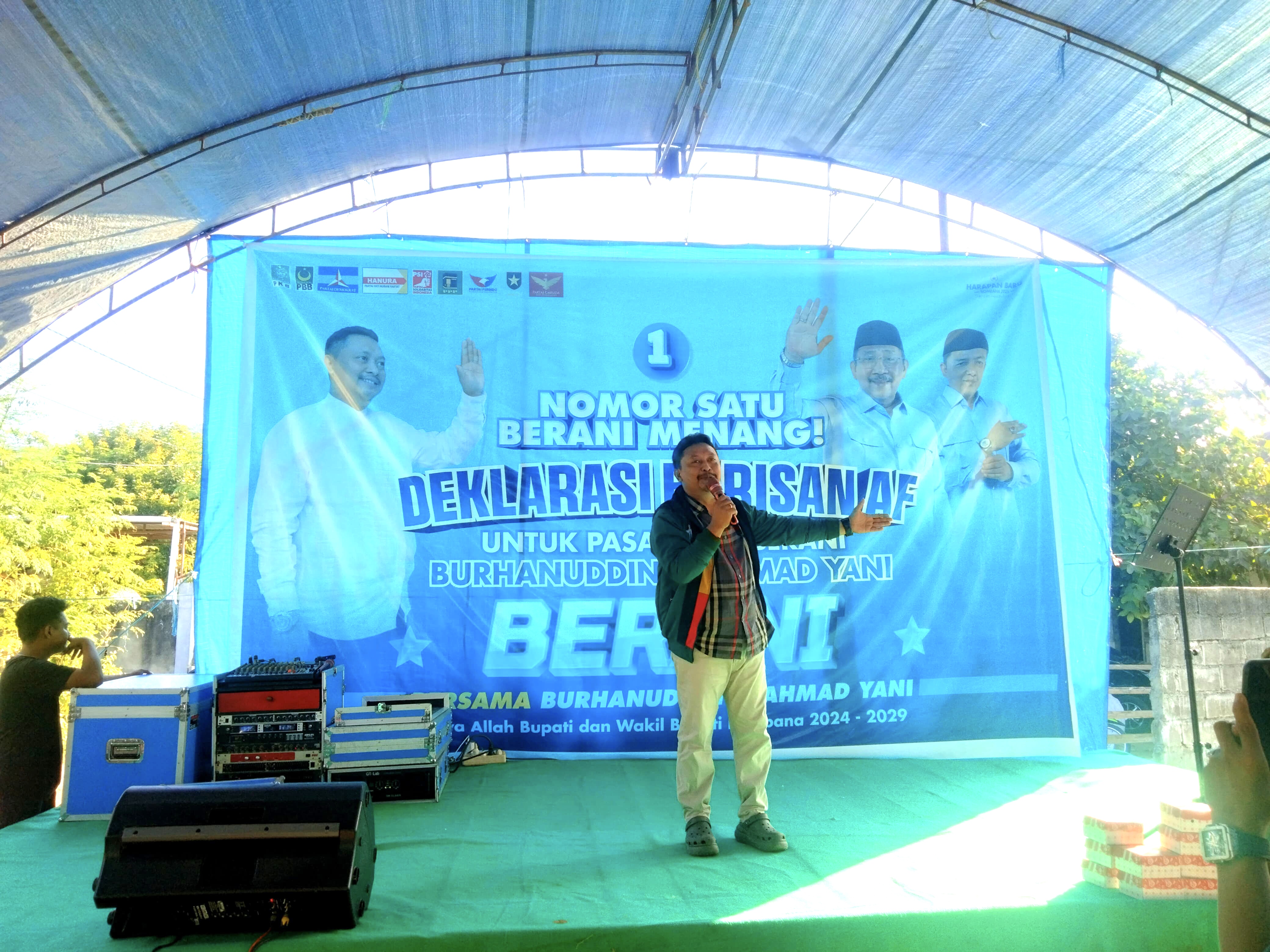 Andi Firman saat mendeklarasikan dukungannya kepada Pasangan BERANI