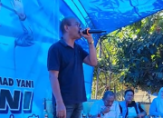H. Abustam saat berbicara di hadapan warga Mataoleo