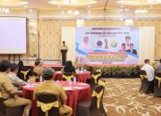 Sekretaris Daerah (Sekda) Provinsi Sulawesi Tenggara, Drs. H. Asrun Lio, M.Hum., Ph.D saat menyampaikan sambutannya