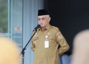 Sekretaris Daerah (Sekda) Dr. H. Asrun Lio., M.Hum., Ph.D saat memimpin Apel