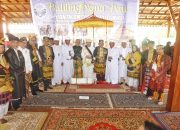 Penjabat (Pj.) Gubernur Sulawesi Tenggara (Sultra), Andap Budhi Revianto menghadiri Pelantikan Sultan Buton
