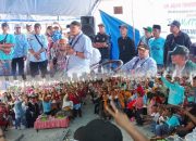 LM Rajiun Tumada saat memberikan sambutan kepada masyarakat