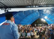 LM Rajiun Tumada saat menyampaikan sambutan di hadapan masyarakat Desa Lagasa.