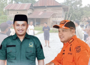 Anggota DPRD Bombana, Yudi Utama Arsyad (Kiri) dan Harnoto Anas, Kepala Seksi Rekonstruksi BPBD Bombana