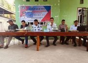 Plt. Camat Kodeoha, Syahlan Launu, SH (Ketiga dari Kanan)