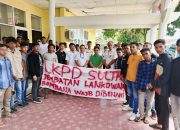 LKPD saat melakukan aksi di Kantor BPJN Sultra