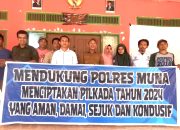 Kades Wulanga Jaya, Rahman, saat menyatakan dukungan kepada Polres Muna dalam menjaga kamtibmas. 