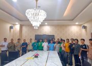 Foto Bersama usai melaksanakan Aksi di Kantor Walikota Kendari