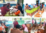 Disdukcapil Bombana saat pelayanan keliling di Lantari Jaya