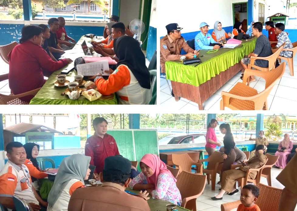 Disdukcapil Bombana saat pelayanan keliling di Lantari Jaya