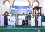 Foto bersama Jajaran Forkopimda, pejabat tinggi di lingkup Pemerintah Kabupaten Bombana, tokoh agama, serta masyarakat setempat