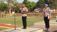 Kapolres Bombana, AKBP Wisnu Hadi, S.I.K., M.I.K, saat bertindak sebagai Inspektur Upacara
