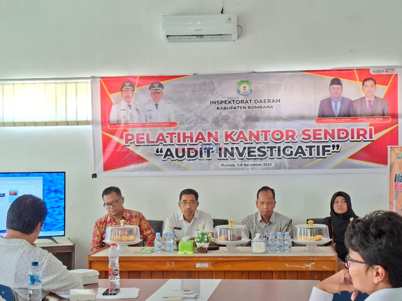 Inspektur Daerah Kabupaten Bombana, Ridwan, S.Sos., M.P.W. (Kedua dari Kiri)