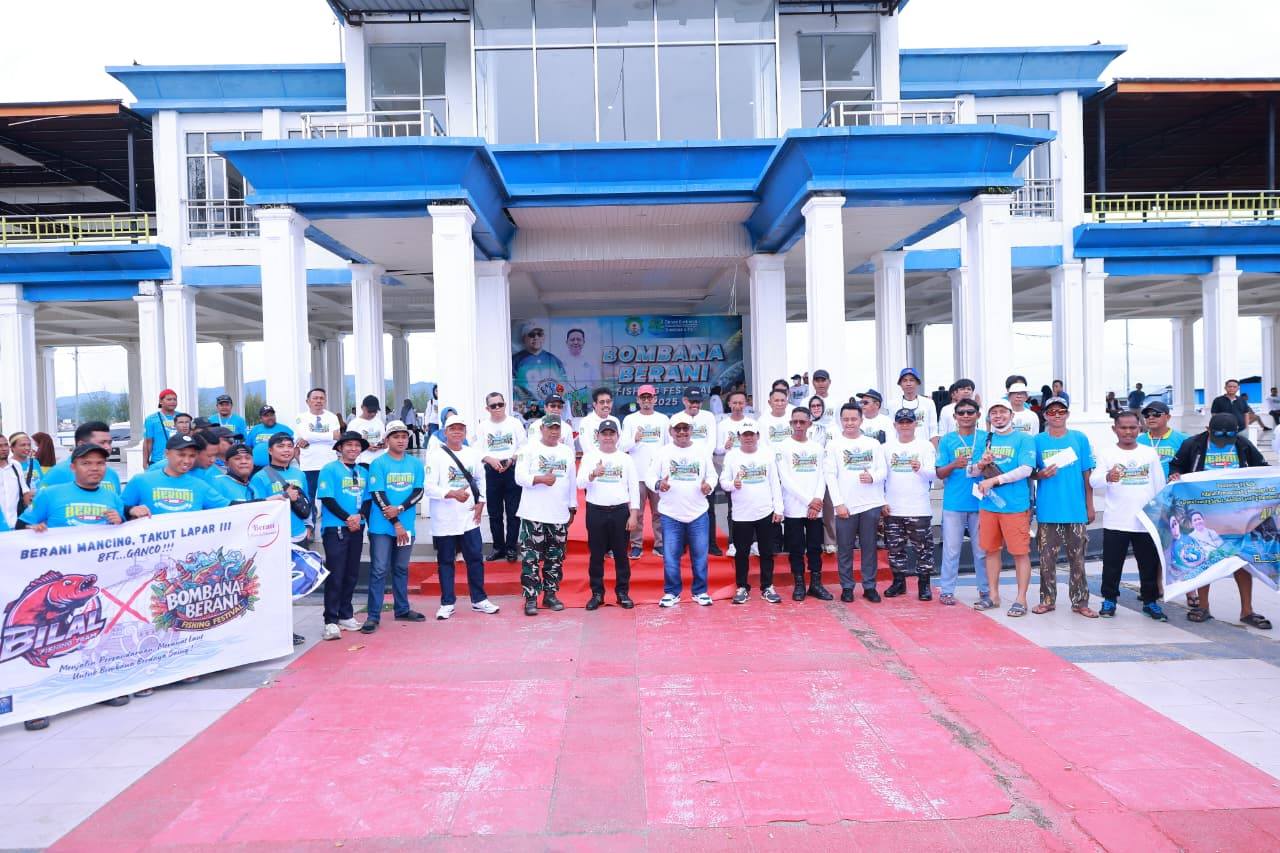 Bupati Bombana, Ir. H. Burhanuddin, M.Si membuka secara resmi Berani Fishing Festival 2025