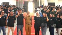 Pemerintah Kabupaten Bombana resmi membuka Esports Open Tournament ESI Bombana Cup III 2025 di Gedung Tanduale. Turnamen ini diharapkan melahirkan atlet esports berprestasi dan mendorong perkembangan ekosistem esports di daerah.