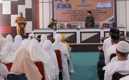Bupati Bombana membuka bimbingan manasik haji 1447 H/2026 yang diikuti 130 calon jamaah. Kegiatan ini menjadi pembekalan penting bagi jamaah sebelum berangkat ke Tanah Suci dengan konsep haji ramah lansia, disabilitas, dan perempuan.
