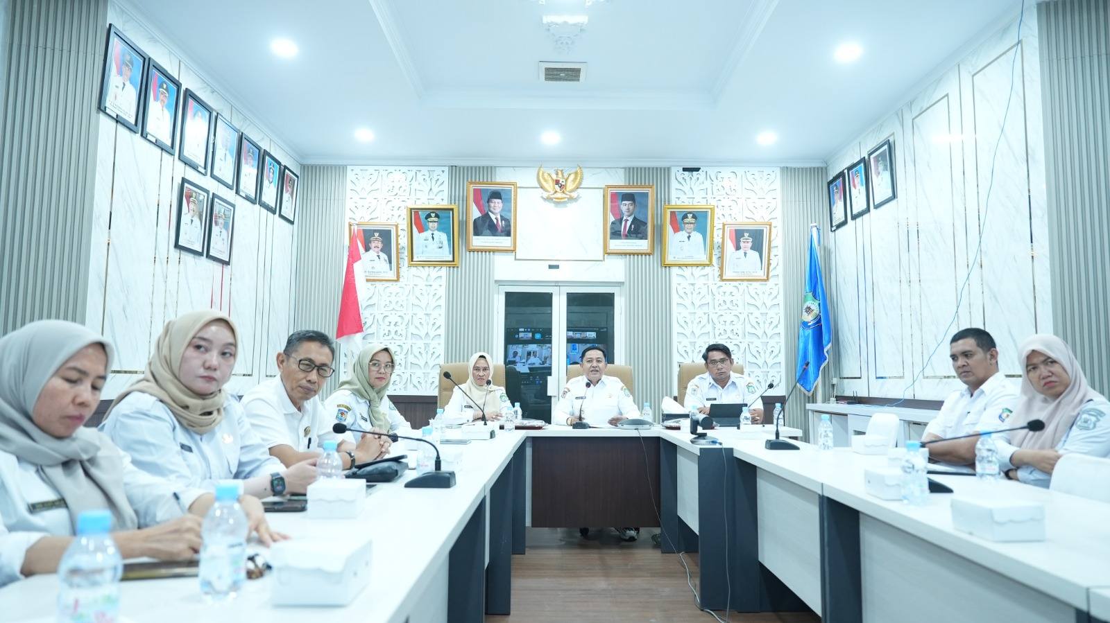 Wakil Bupati Bombana Ahmad Yani menyampaikan sejumlah persoalan strategis daerah dalam forum REBOAN Kemendagri, mulai dari penguatan pemerintahan digital, peningkatan layanan kelistrikan, hingga perbaikan infrastruktur jalan menuju Kabaena.