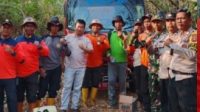 Kebakaran menghanguskan sekitar 10 hektare lahan masyarakat di Desa Wambarema, Poleang Utara, Bombana. BPBD bersama TNI, Polri dan warga berhasil memadamkan api.