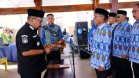 Bupati Bombana Burhanuddin mengukuhkan pengurus KKKS SD Negeri dan Swasta masa bakti 2026–2030. Pengukuhan ini mendorong kolaborasi kepala sekolah dan peningkatan mutu pendidikan di Kabupaten Bombana.