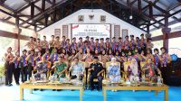 Bupati Bombana Burhanuddin melepas kontingen Pramuka untuk mengikuti Jambore Nasional XII 2026. Ia berpesan agar peserta menjaga disiplin, kekompakan, dan nama baik daerah.