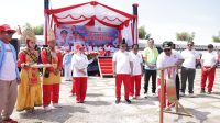 Bupati Bombana Burhanuddin membuka Pekan Olahraga dan Seni HUT ke-81 RI di Alun-Alun Kasipute. Kegiatan berlangsung 11–17 Agustus 2026 untuk memperkuat sportivitas dan kebersamaan.