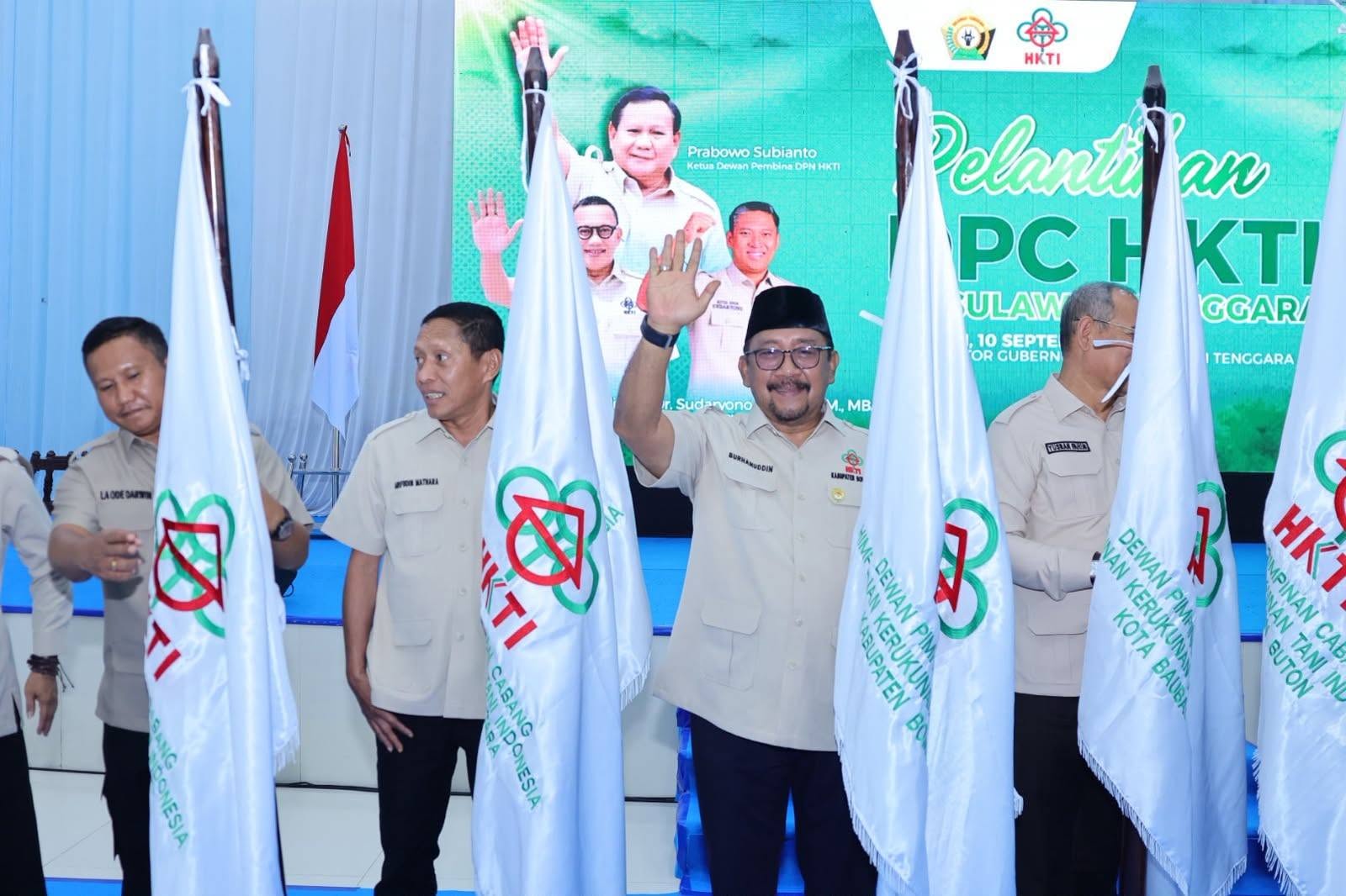 Bupati Bombana Burhanuddin dilantik sebagai Ketua DPC HKTI Bombana 2026–2031 untuk memperkuat sinergi pembangunan pertanian dan kesejahteraan petani.