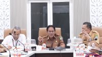 Pemerintah Kabupaten Bombana memperkuat pengendalian inflasi melalui evaluasi harga pangan, penguatan produksi lokal, sinkronisasi data, dan perbaikan distribusi komoditas strategis.